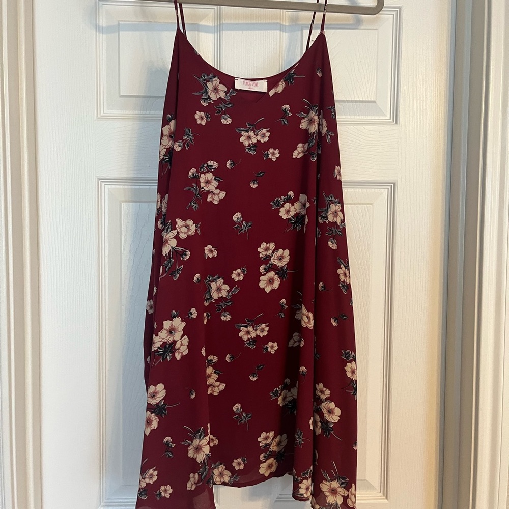Floral dress lined with pockets!